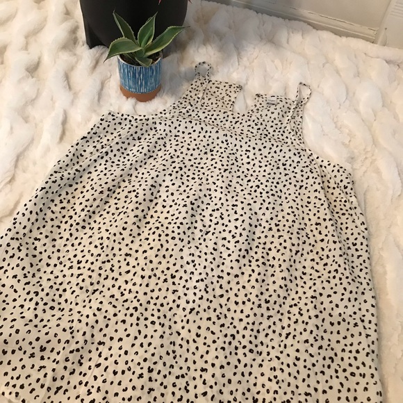 Old Navy Tops - Old Navy Dotted Tanktop